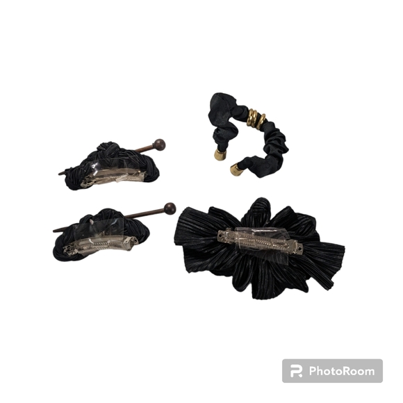 Black Hair Clips. Hair Accessories. 4 Pieces. - Picture 7 of 9
